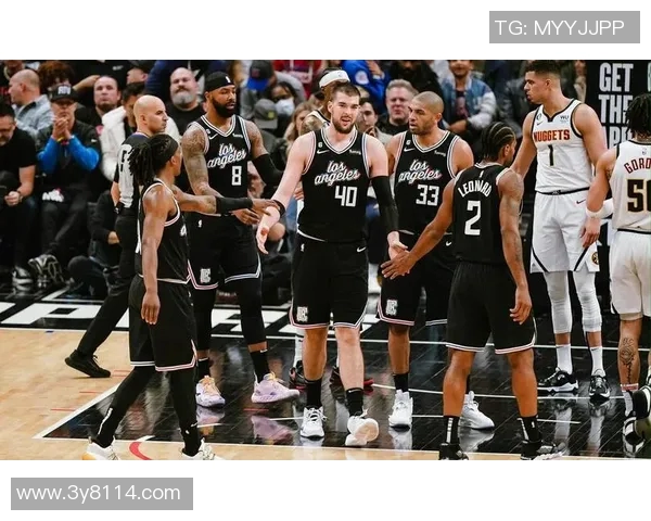 快船发布莱昂纳德周最佳海报战神卡限时返场再创辉煌