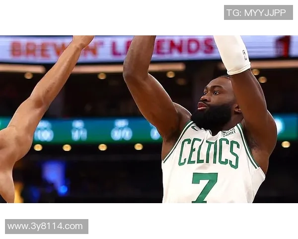 杰伦布朗三节狂砍41分6篮板2助攻正负值高达36展现统治力