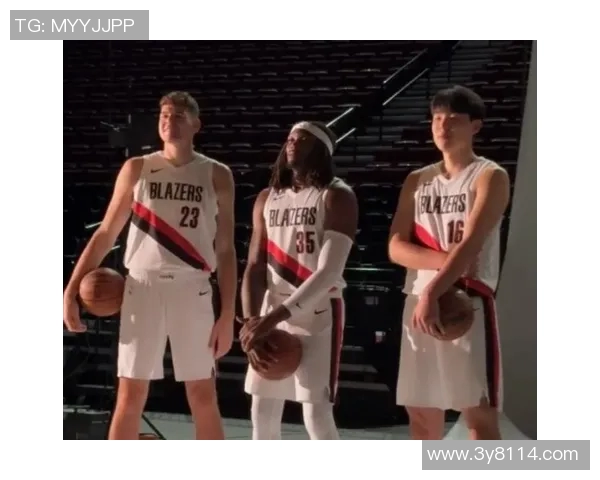 杨瀚森逐渐融入轮换阵容新秀们难得的机会与三分球提升期待