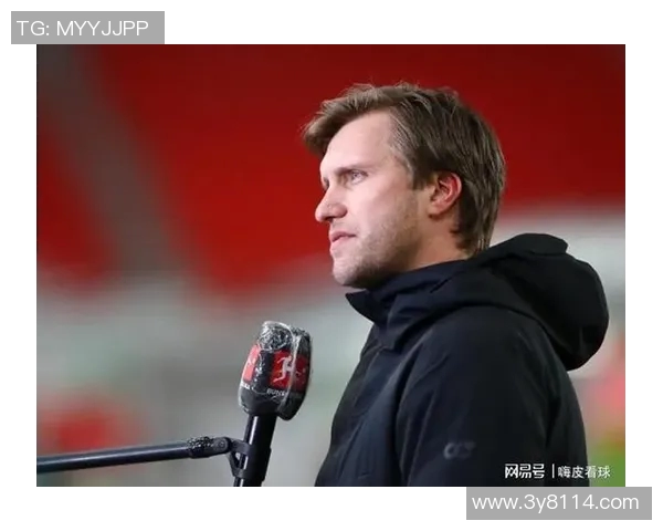 阿贾克斯总监克罗伊斯计划离任滕哈赫拒绝回归执教 阿贾克斯总监克罗伊斯计划离任滕哈赫拒绝回归执教