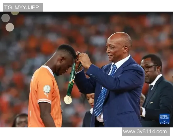 姆巴佩亲临非洲足球盛宴与非洲足联主席莫特塞佩同框合影留念 姆巴佩亲临非洲足球盛宴与非洲足联主席莫特塞佩同框合影留念